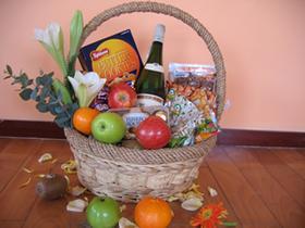  China Flower China Florist  China  Flowers shop China flower delivery online  ,China:Deluxe Gift basket with White wine